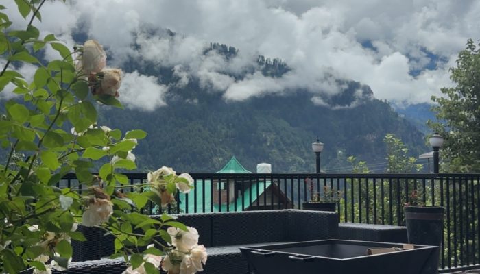 vari itinerary